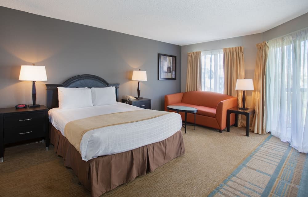 Enclave Hotel & Suites Orlando, a staySky Hotel & Resort 4