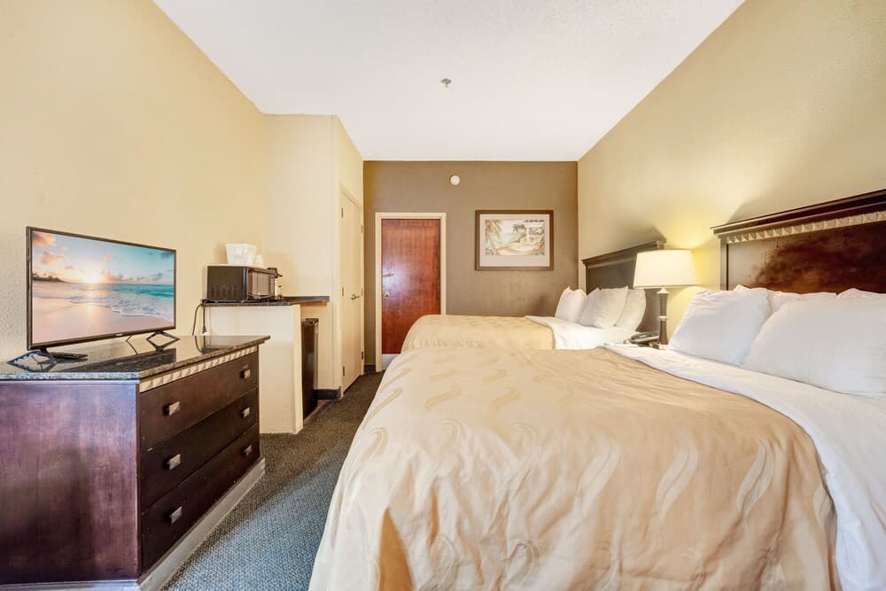 Mi Casa Hotel 4