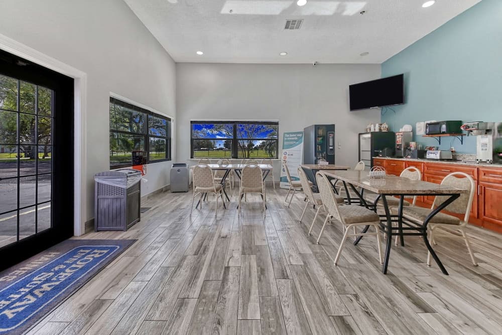 Rodeway Inn And Suites
