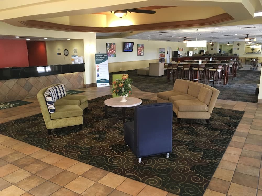 Quality Inn & Suites Winter Park Village Area 4