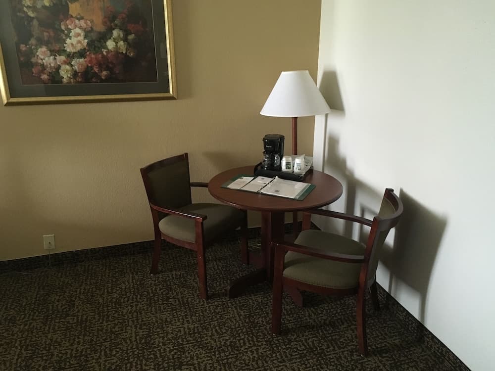 Quality Inn & Suites Winter Park Village Area 5