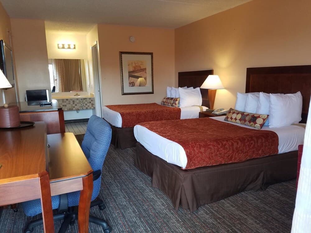 Sun Inn & Suites 3