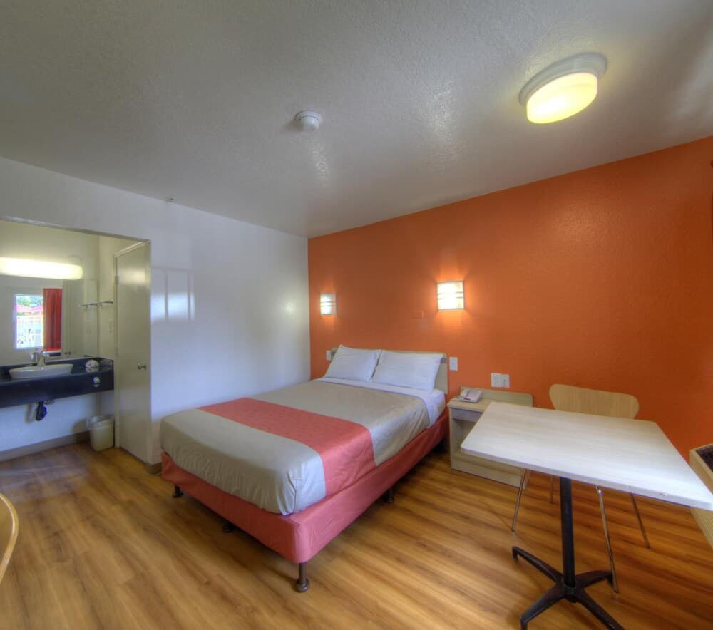 Motel 6 Orlando, FL - Winter Park 5