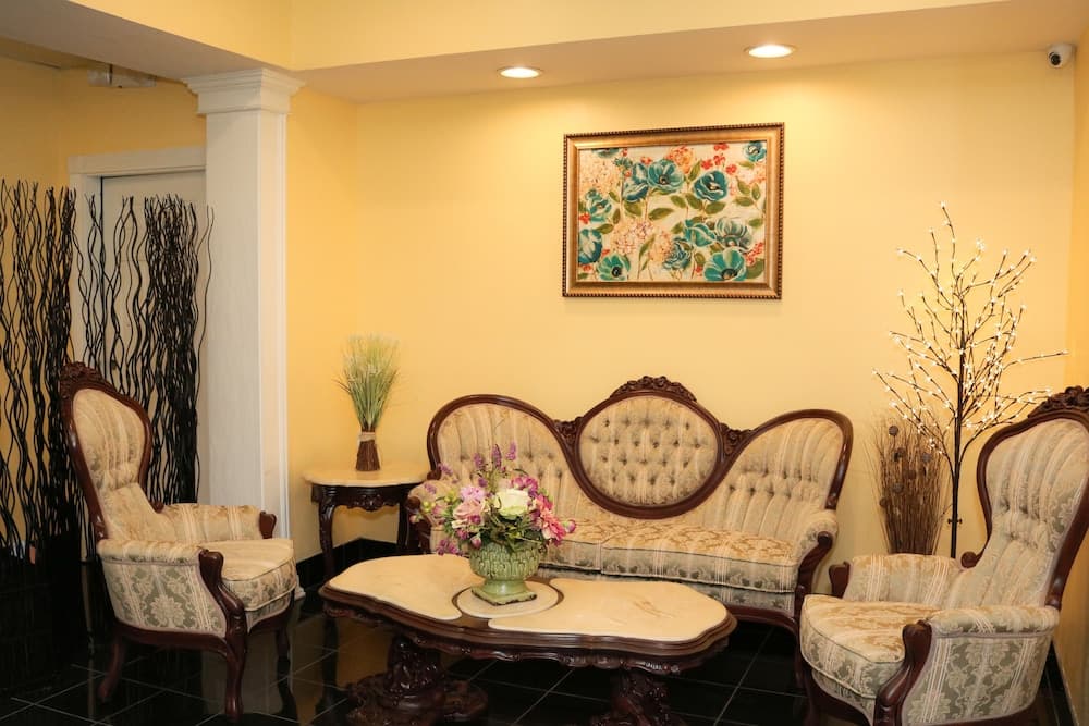 Shining Light Inn & Suites 2