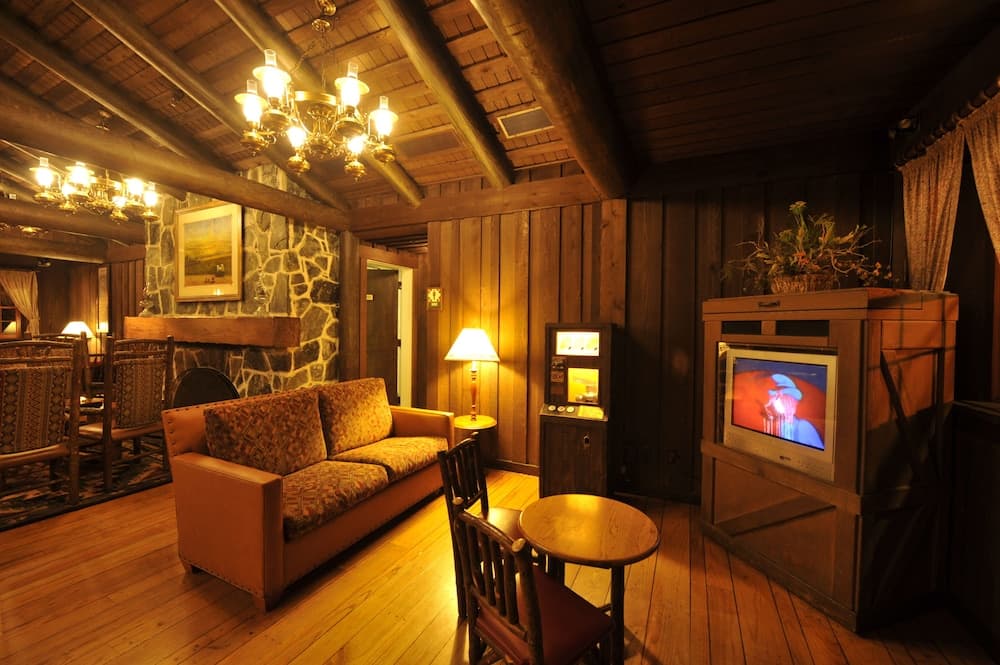 The Cabins at Disney's Fort Wilderness Resort 4