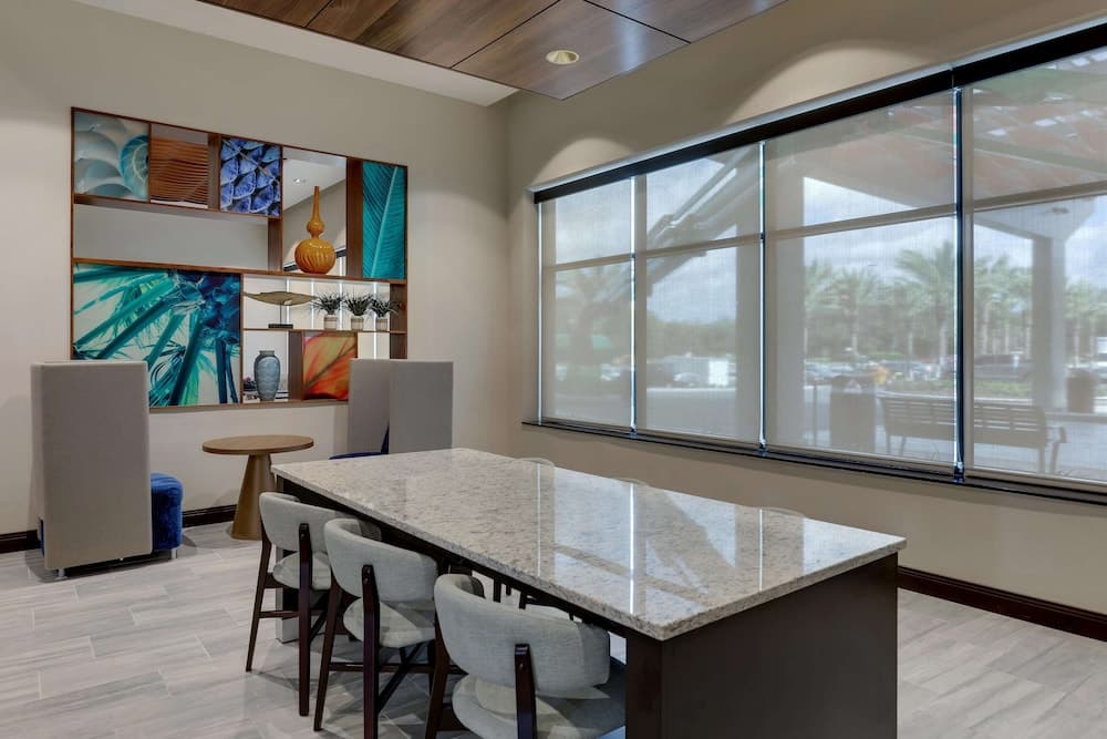Drury Plaza Hotel Orlando - Disney Springs Area 6