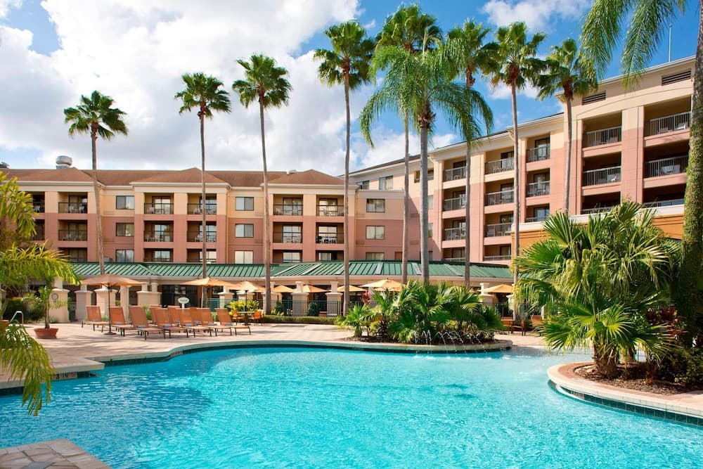 Courtyard Orlando Lake Buena Vista in the Marriott Village 1