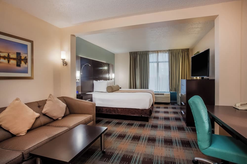 Wingate by Wyndham - Orlando International Airport 1
