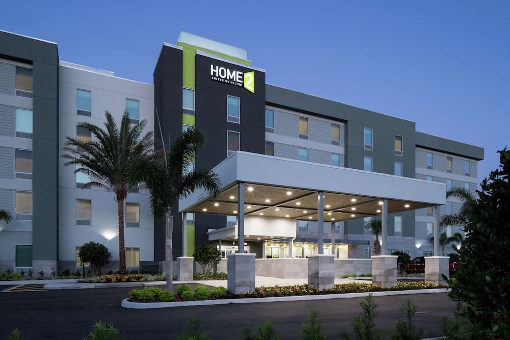Home2 Suites by Hilton Orlando Airport 1