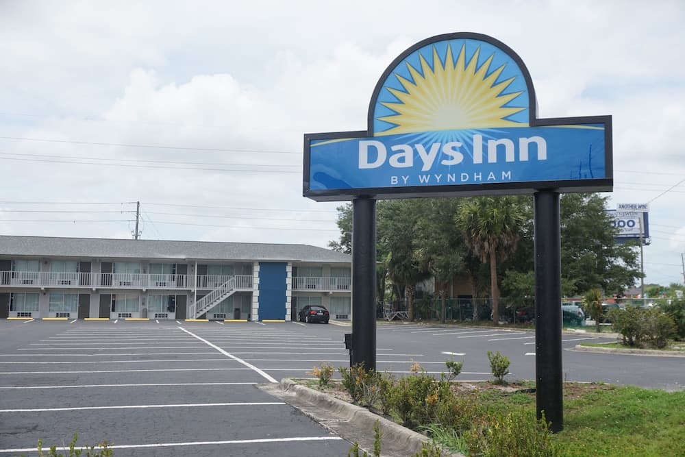 Days Inn by Wyndham Apopka/Orlando 1