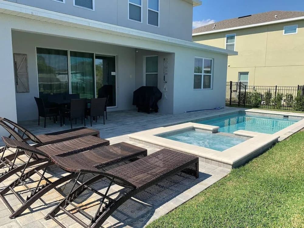 Amazing 5 Bedrooms House With Private Pool at Encore Resort (7711) 1
