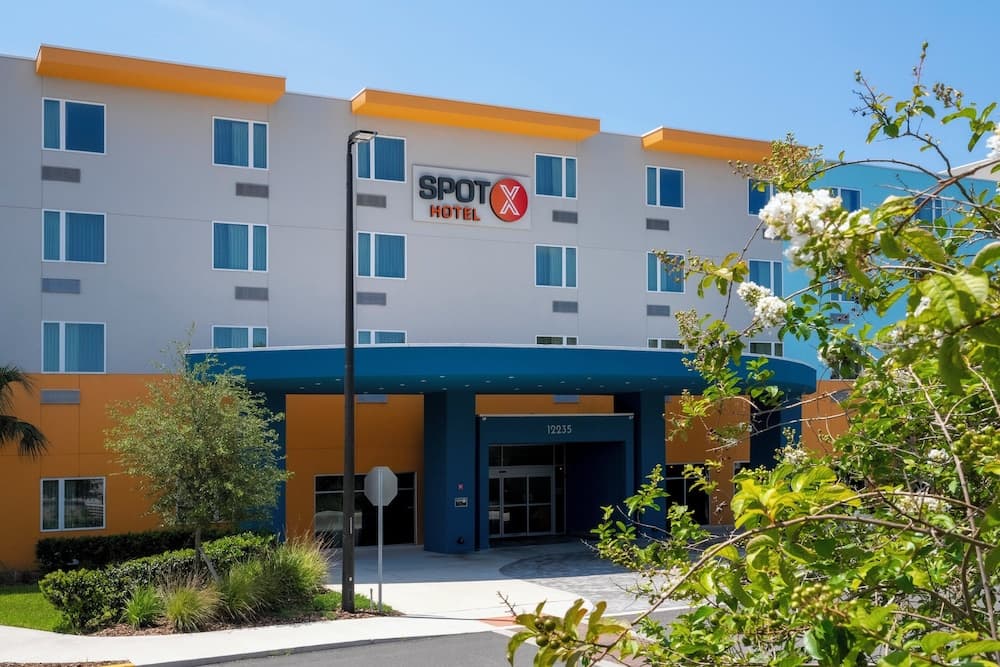 SPOT X Hotel Orlando/Intl Dr by The Red Collection 1