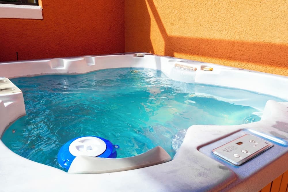 Amazing Three Bedrooms w Spa Jacuzzi Close Disney Encantada 3012 1
