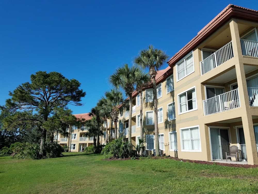 Parc Corniche Condominium Suite Hotel 1