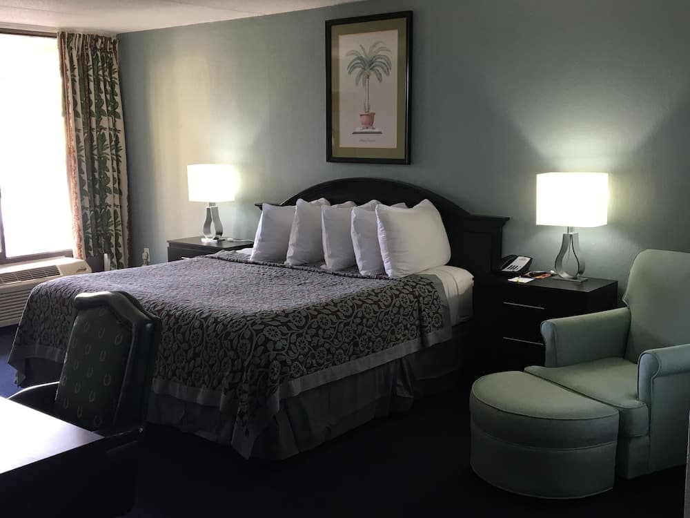 Days Inn by Wyndham Orlando Airport Florida Mall 3