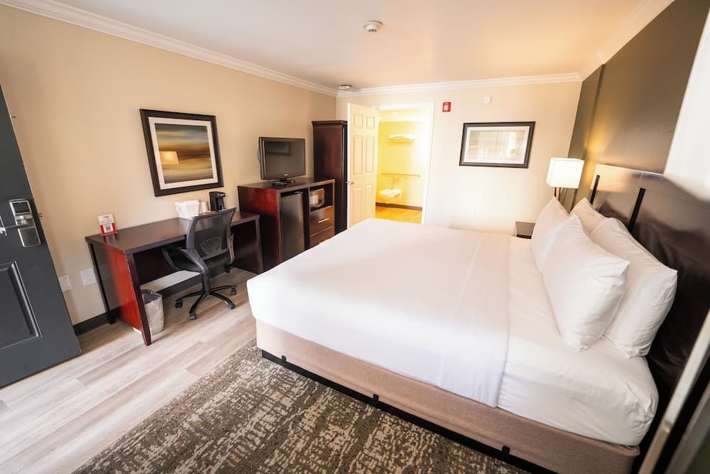 Mai Hana Hotel & Suites 4