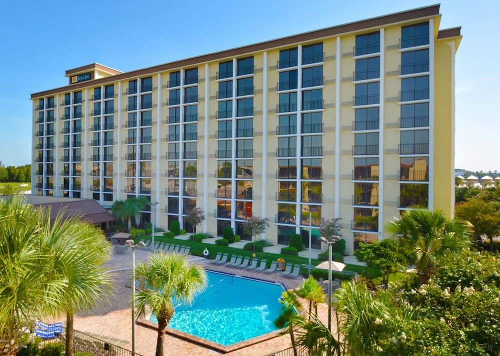 Rosen Inn, closest to Universal 1