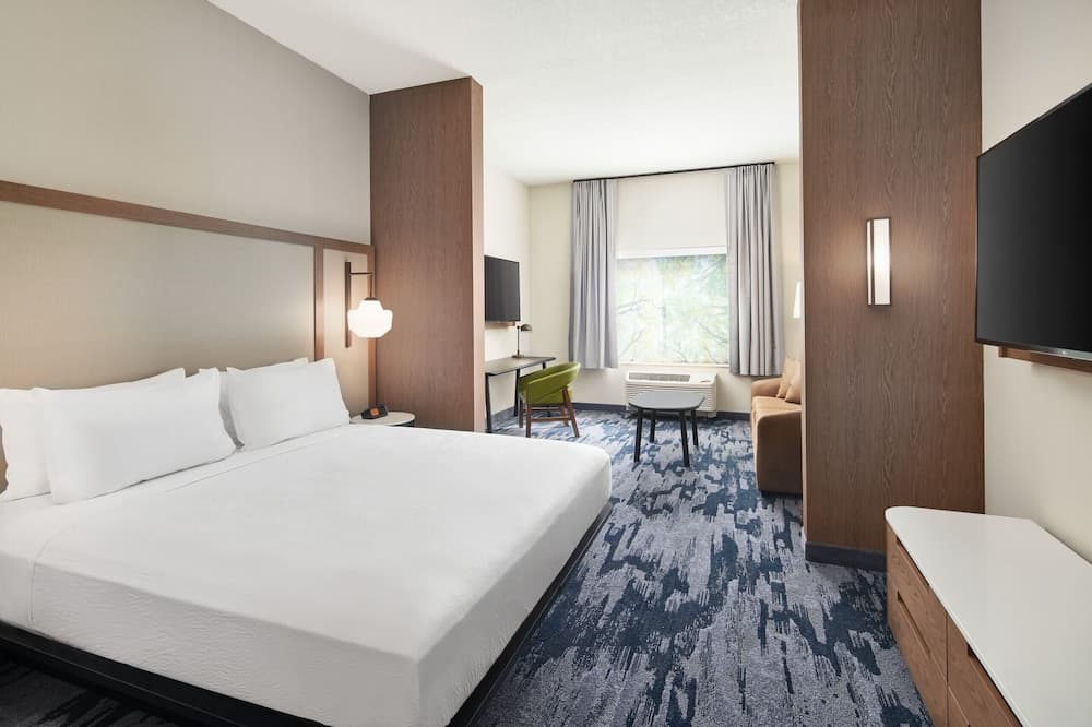 NEW - Fairfield Inn & Suites by Marriott Orlando at Millenia 8