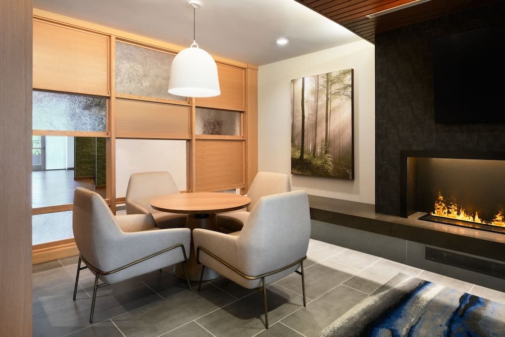 NEW - Fairfield Inn & Suites by Marriott Orlando at Millenia 5