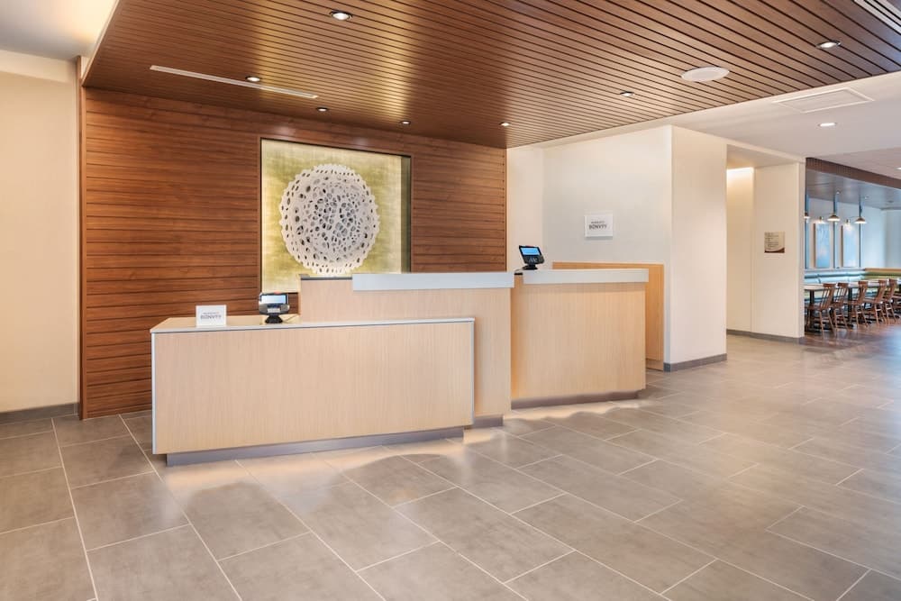 NEW - Fairfield Inn & Suites by Marriott Orlando at Millenia 6