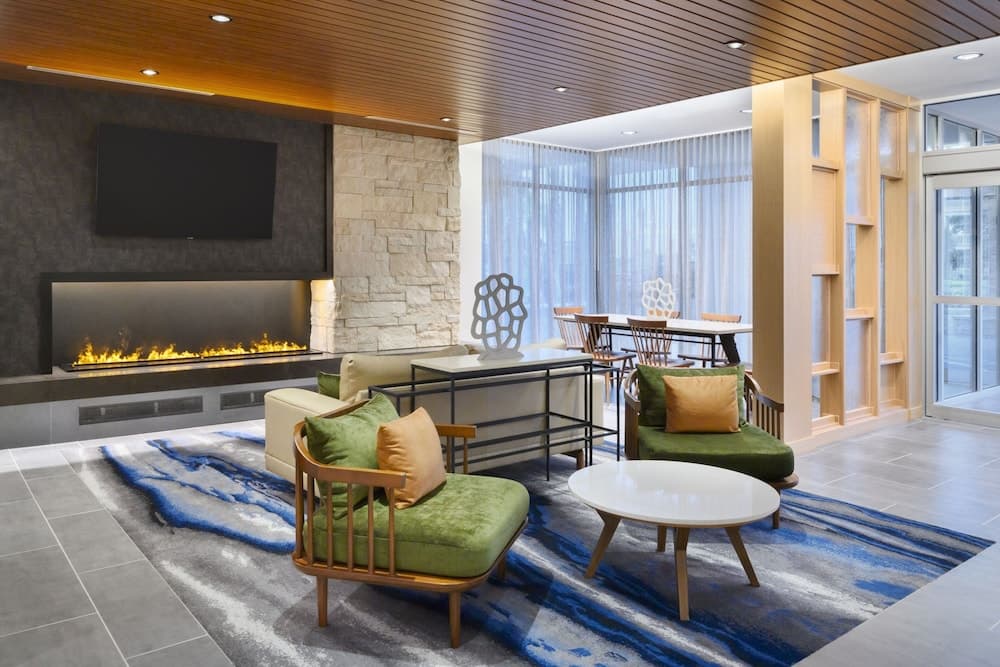 NEW - Fairfield Inn & Suites by Marriott Orlando at Millenia 2